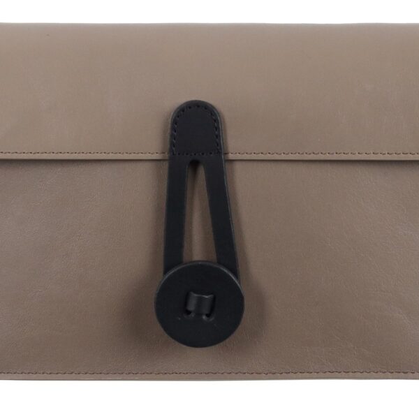 Evening Bag ALICE, TW3 – Discreetly elegant leather clutch with chain