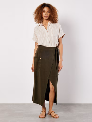 Midi skirt Midi skirt in linen structure