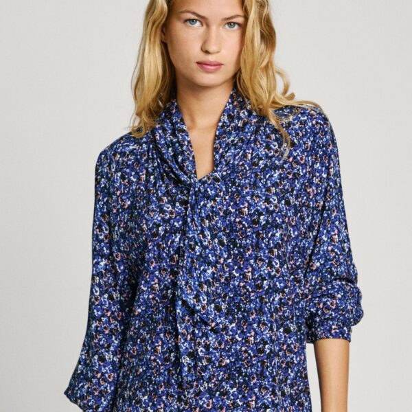 ARISA Slip-on blouse