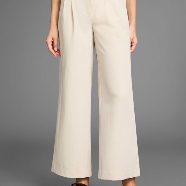 Pleated Trousers with wide leg