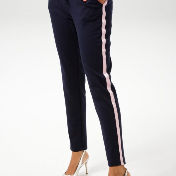 Pull-on trousers with pink tape on the side seams