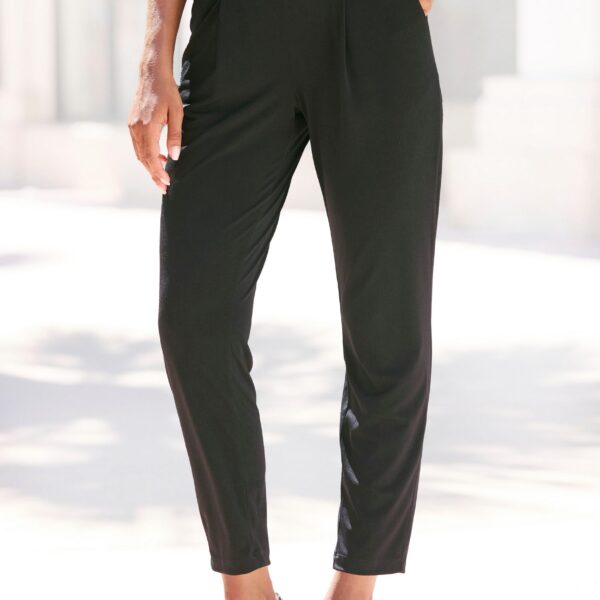 Pull-on trousers with practical pockets, elegant business look, 7/8 length