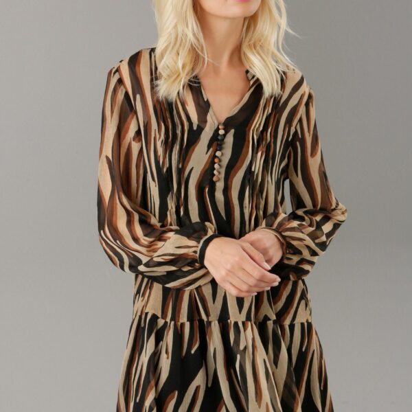 Long Tunic with fabric-covered buttons and piping