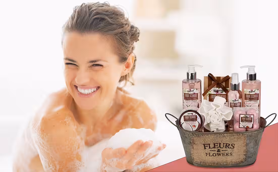 Care gift set shower and bath set with coconut & strawberry fragrance - Image 3