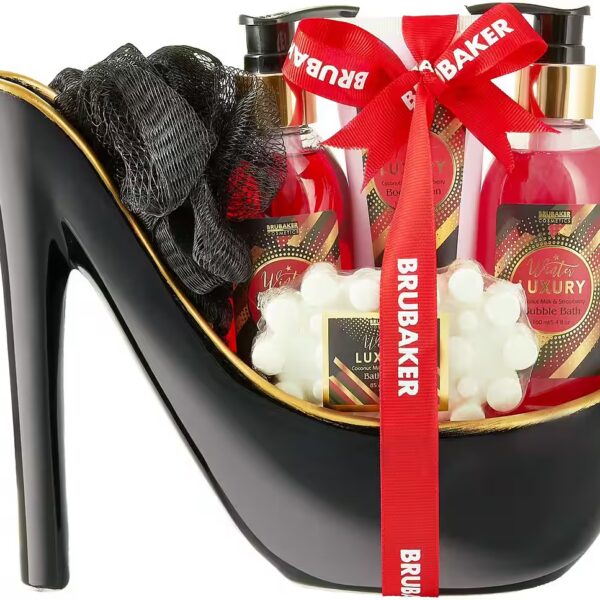 Skin cleansing set shower and bath set with strawberry and coconut fragrance, care set