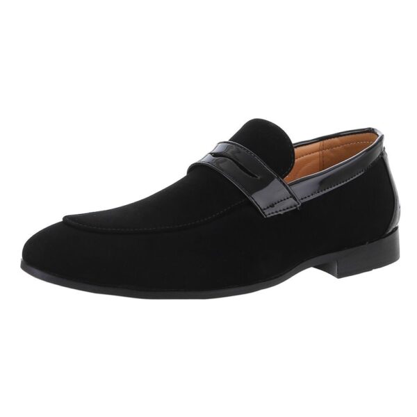 Elegant men's shoe with polished detail for special occasions Slipper
