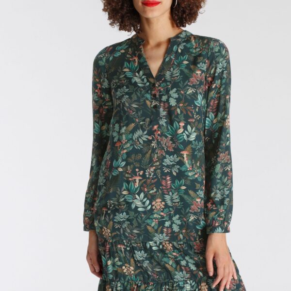 Shirt Dress knee-length, elegant, made of viscose, long-sleeved, with 1-button cuff