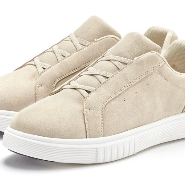 Casual shoes, sneakers