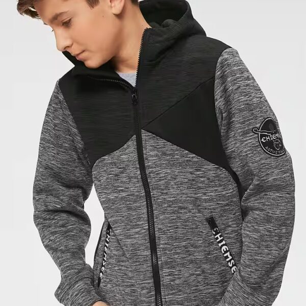 Softshell jacket for colder days, made of polyester, fashionable look, with hood