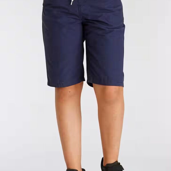 Shorts, practical slip Bermuda shorts with straight leg