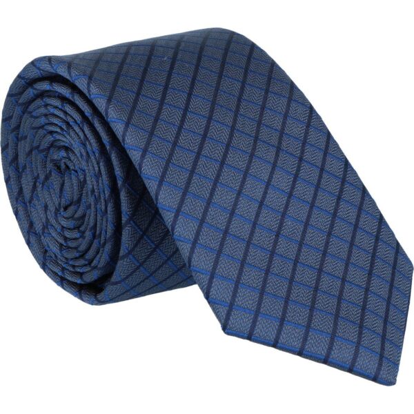 Vest, shirt & tie/bow tie