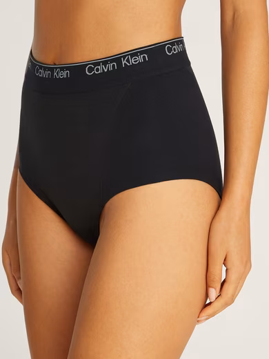 Cotton Seamless Briefs in a seamless look, shapewear
