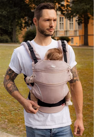 Manduca® First baby carrier, available in 100% organic cotton integrated seat reducer