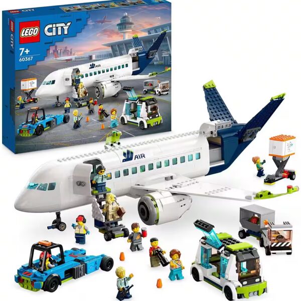 Passenger Airplane (60367), LEGO® City Construction Bricks (913 pcs), Made in Europe