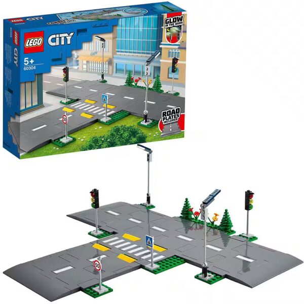 Street intersection with traffic lights (60304), LEGO® City Town construction bricks (112 pcs), Made in Europe