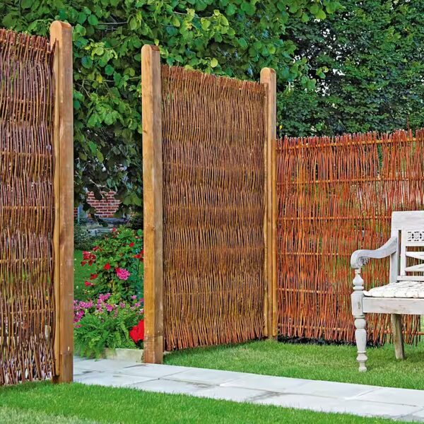 FUEGO garden fence, willow woven fence