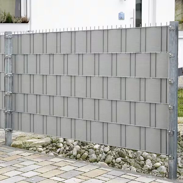 Floraworld privacy film for Classic wire mesh fences