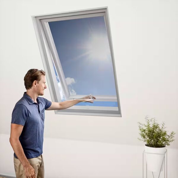 Insect screen roller blind for roof windows
