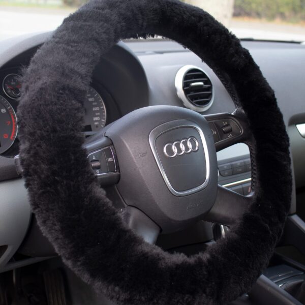Steering wheel cover LERA-25, steering wheel protector - cover made of genuine Merino lambskin, pile height 25mm