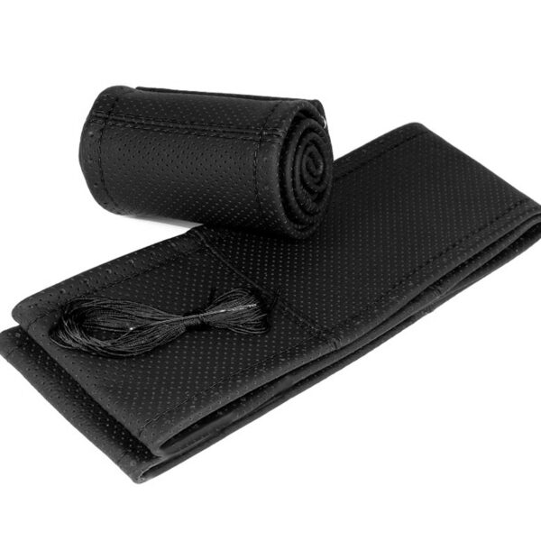 Steering wheel cover for cars in black with black stitching
