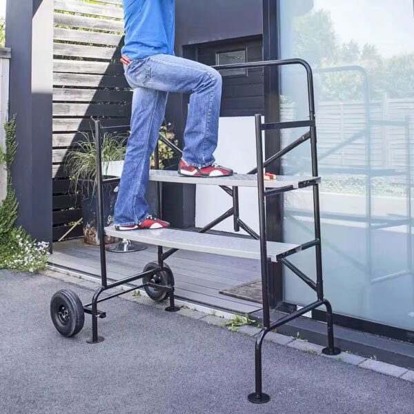 Work scaffold, work platform, scaffolding, construction scaffold, rolling scaffold, painter's platform, ladder, mobile scaffold