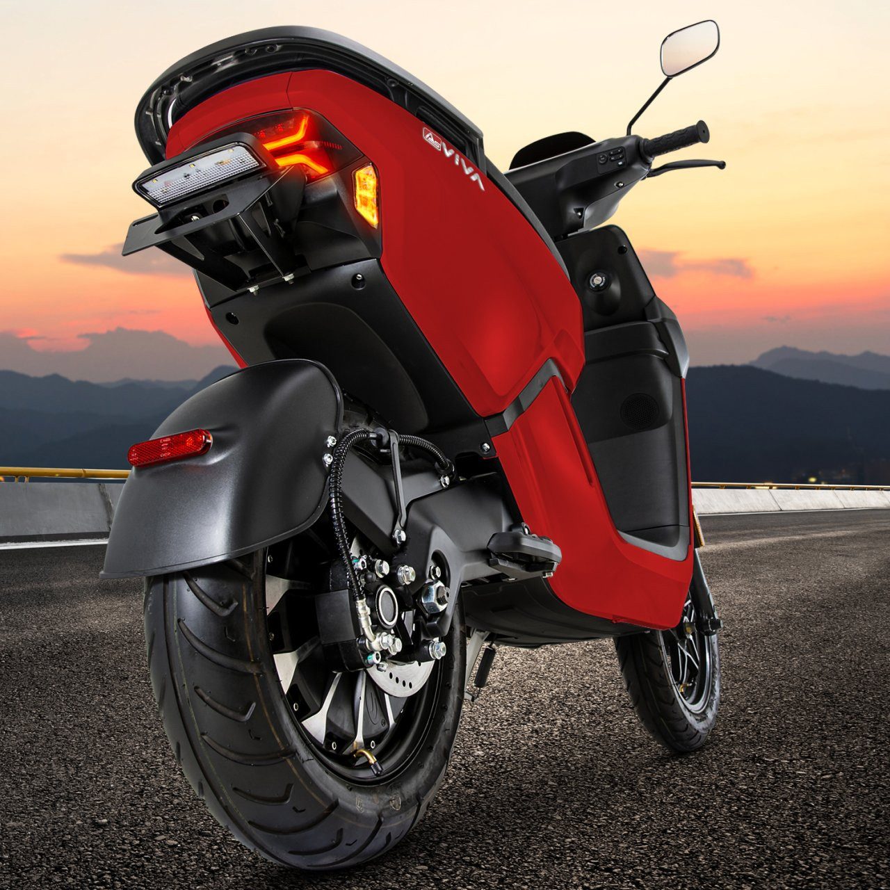 EM1 electric scooter - Image 17