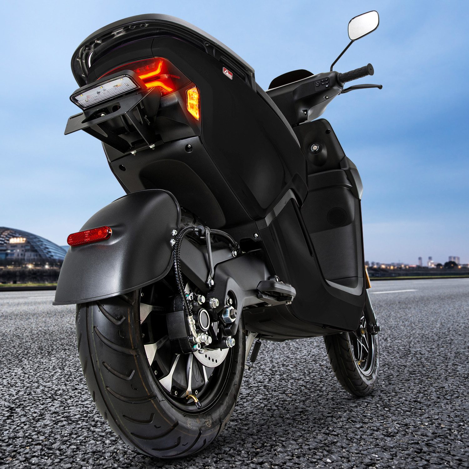 EM1 electric scooter - Image 29